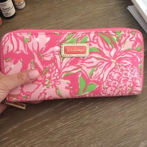 Lilly Pulitzer wallet